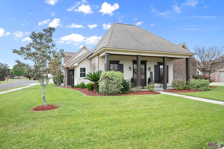 13573 Bluff Point Dr, Geismar, LA 70734 - #2