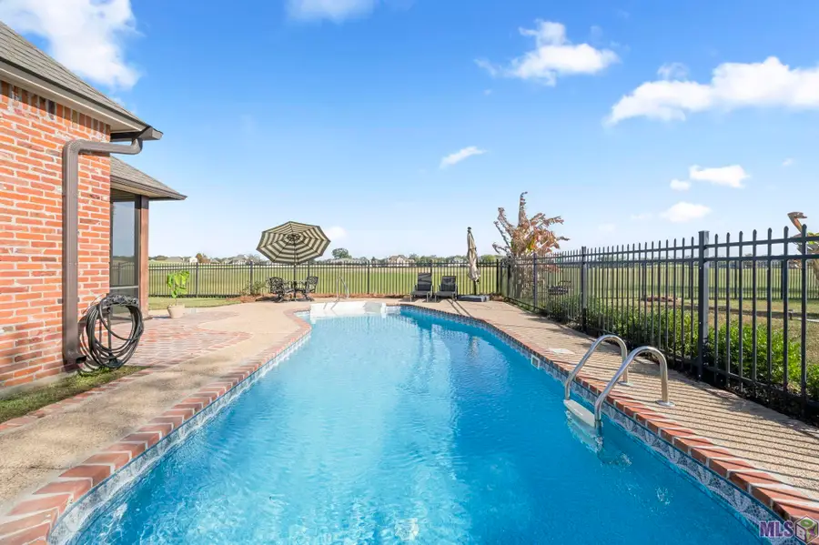 2315 S Turnberry Ave, Zachary, LA 70791 - #2