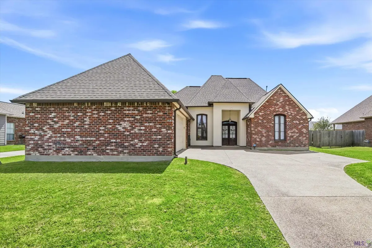 2060 Cypress Cove Ave, Zachary, LA 70791 - #1