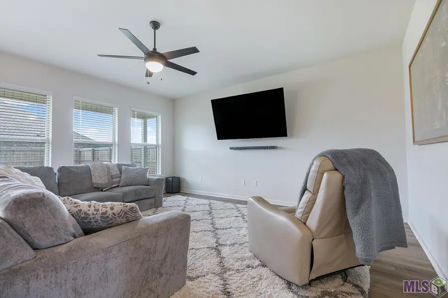 25743 Pristine St, Denham Springs, LA 70726 - #3