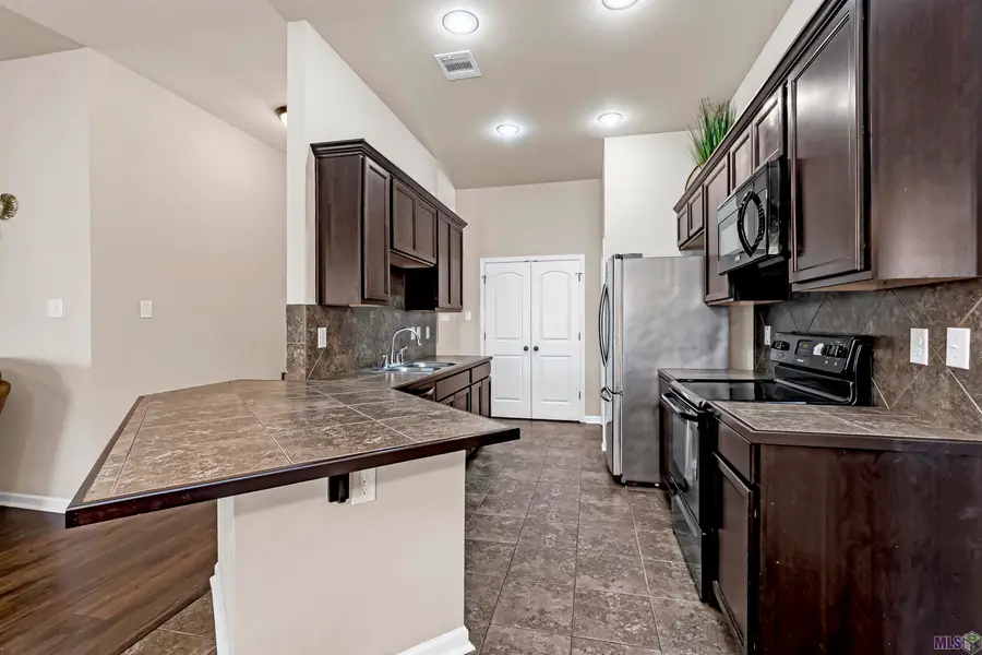 8839 Black Birch Ave, Zachary, LA 70791 - #3