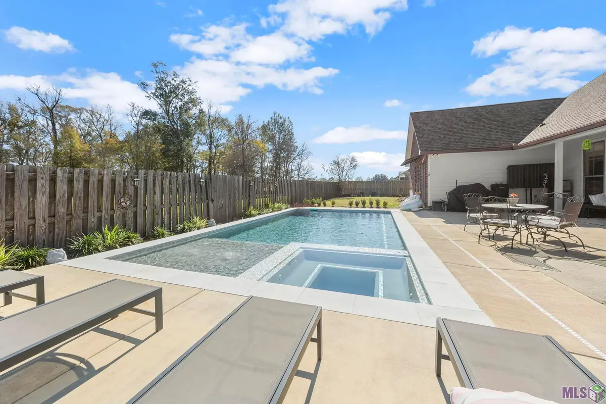 8510 Ormand Dr, Zachary, LA 70791 - #1