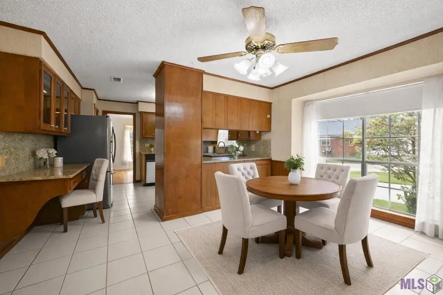 12101 Lake Ladare Ave, Baton Rouge, LA 70816 - #3