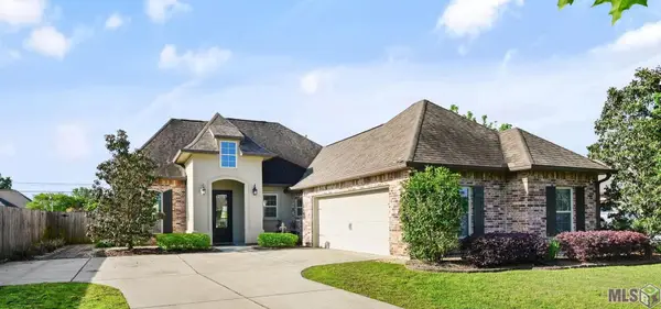 39071 Old Tree Dr, Prairieville, LA 70769