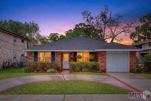 8910 Melrose Ln, River Ridge, LA 70123