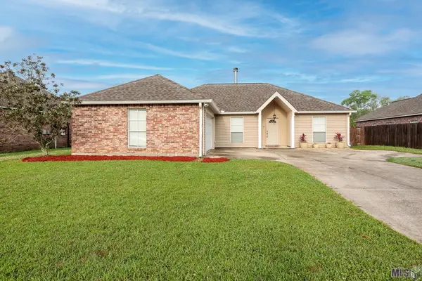13417 Orleans Dr, Gonzales, LA 70737