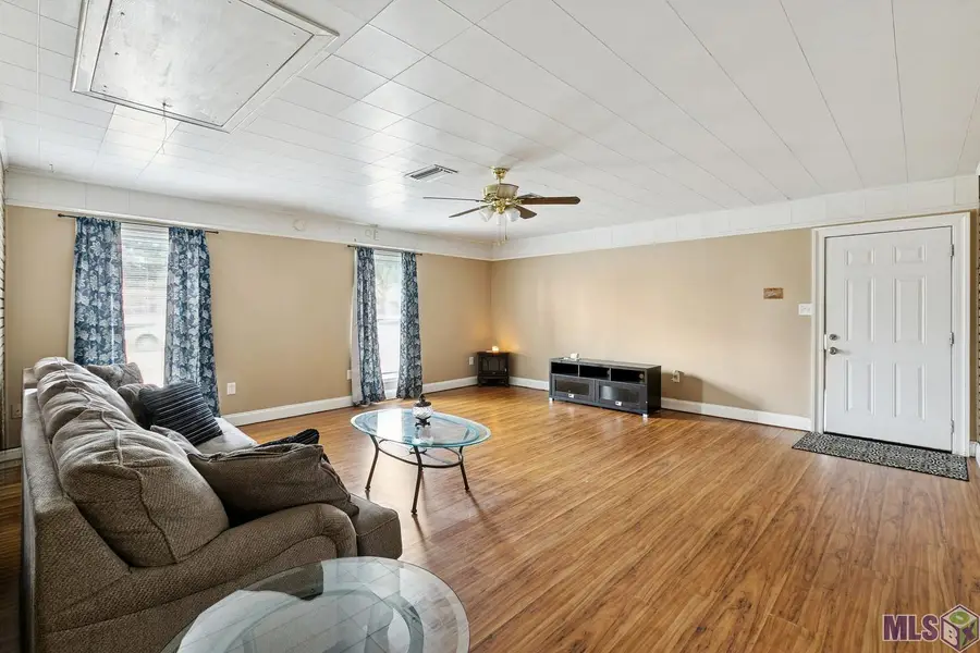 5717 Larchwood Dr, Baton Rouge, LA 70812 - #3