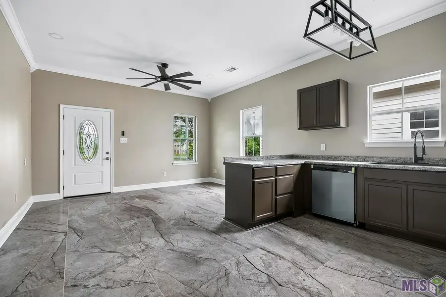1105 Thomas H Delpit Dr, Baton Rouge, LA 70802 - #2
