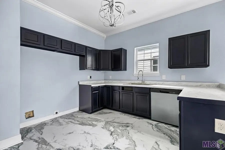 1107 Thomas H Delpit Dr, Baton Rouge, LA 70802 - #3