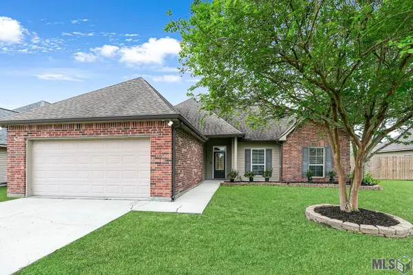 39461 Old Cornerstone Ct, Prairieville, LA 70769