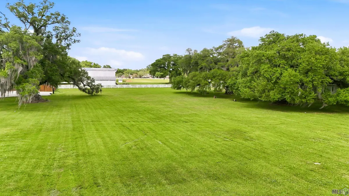 37480 Duplessis Rd, Prairieville, LA 70769 - #1