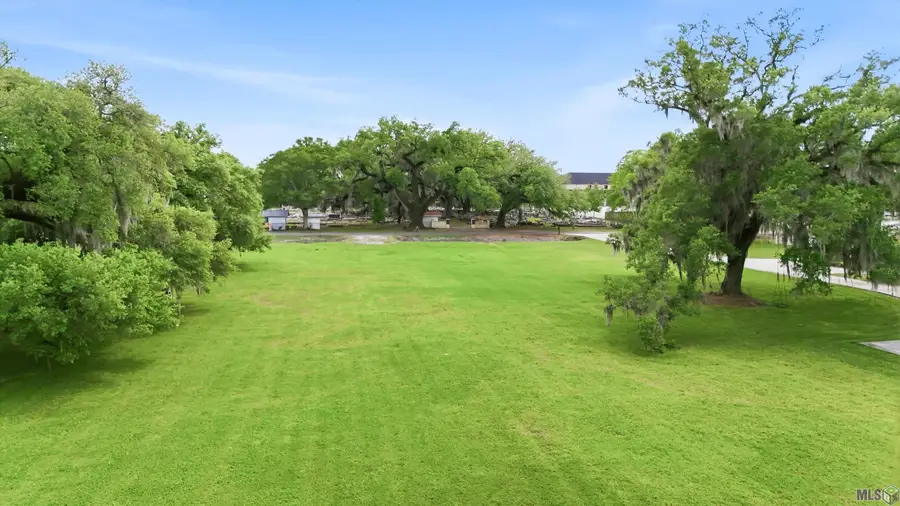 37480 Duplessis Rd, Prairieville, LA 70769 - #2