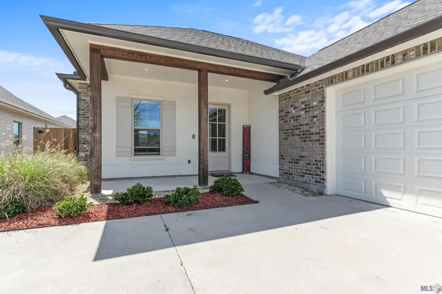 5159 Black River Rd, Darrow, LA 70725 - #2