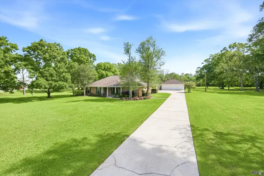 42136 Jamie Rd, Prairieville, LA 70769 - #3
