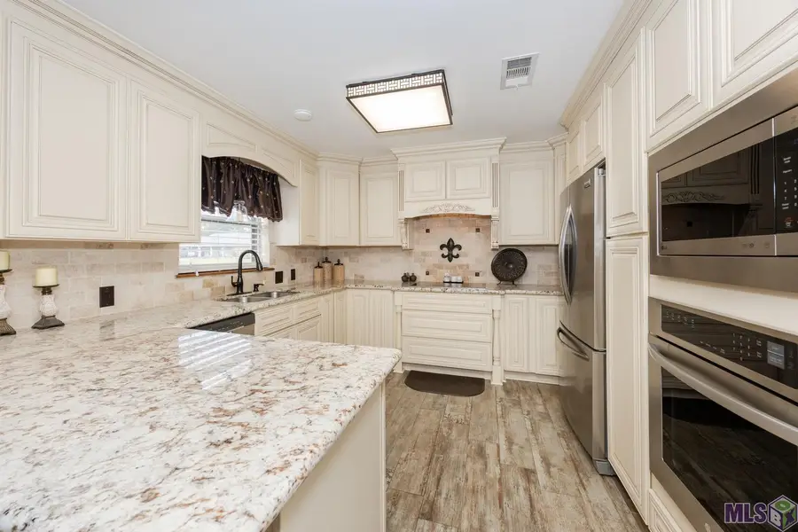 12572 Parkwood Dr, Baton Rouge, LA 70815 - #3