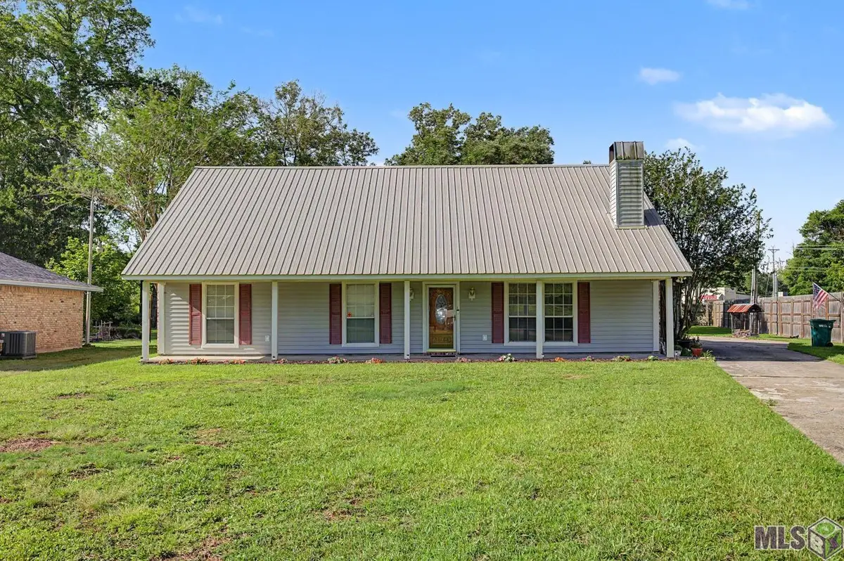 35183 Live Oak Cir, Denham Springs, LA 70706 - #1