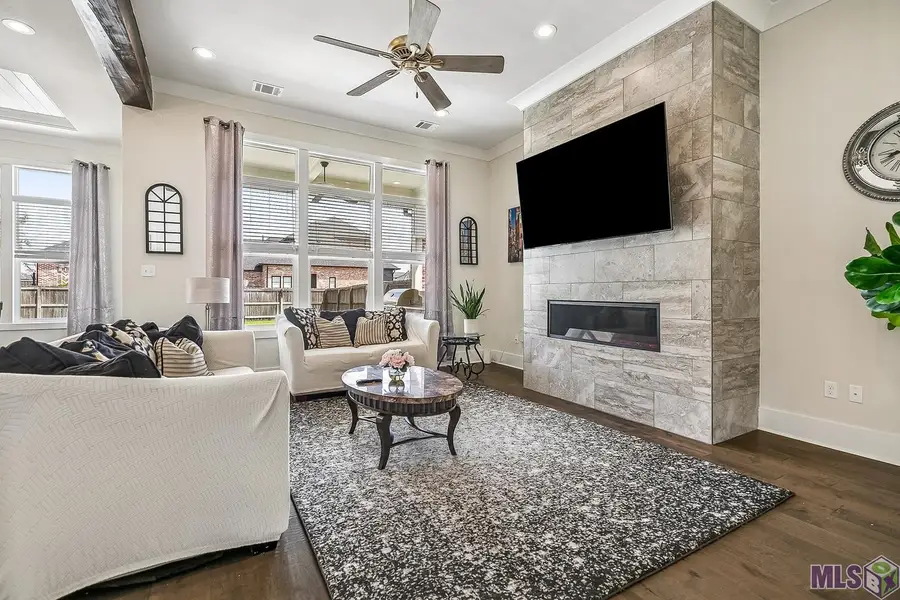 2720 Lexington Lakes Ave, Baton Rouge, LA 70810 - #2