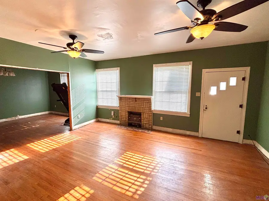 615 S Jefferson Ave, Port Allen, LA 70767 - #2