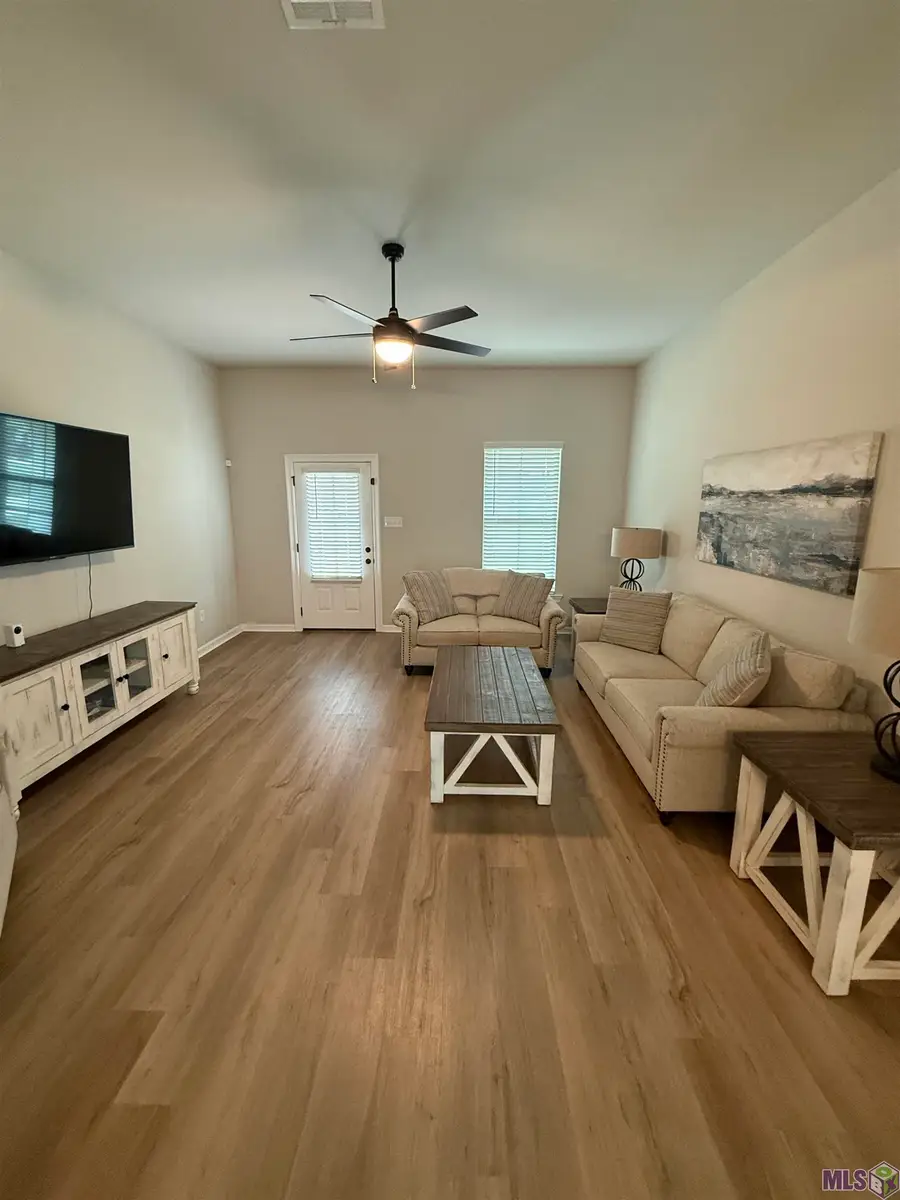 11586 Water View Ave, Denham Springs, LA 70726 - #3