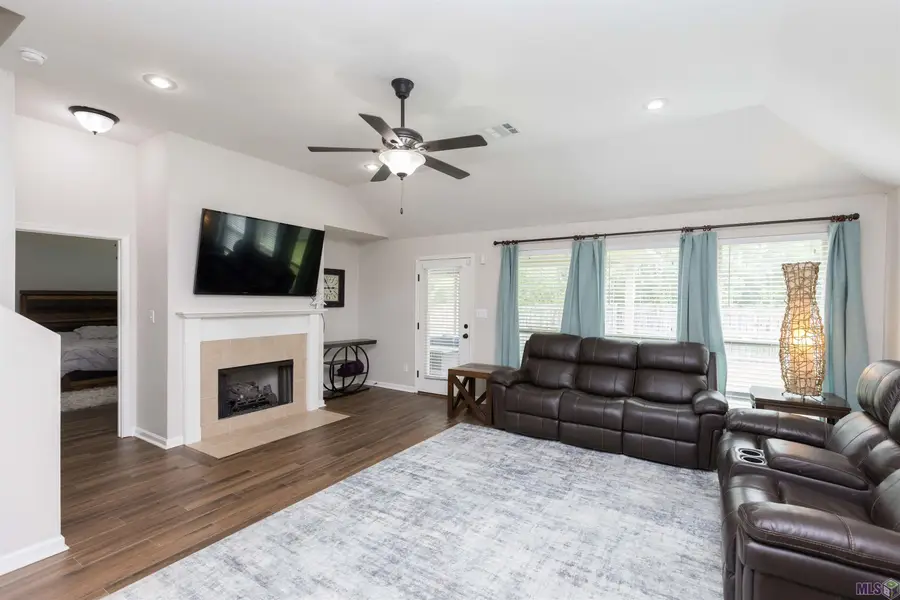 10003 Montrachet Dr, Baton Rouge, LA 70817 - #3