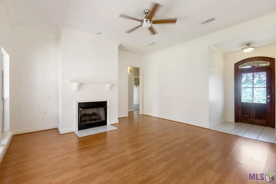 9421 Worthington Lake Ave, Baton Rouge, LA 70810 - #3