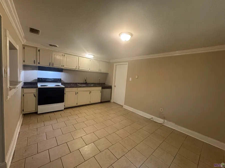 9254 Corlett Dr, Baton Rouge, LA 70811 - #3