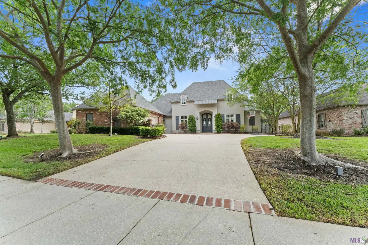 19437 Point O' Woods Ct, Baton Rouge, LA 70809 - #1