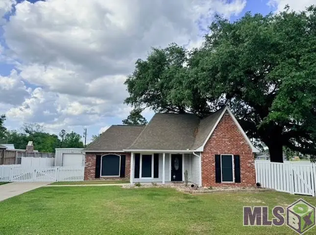 7903 Oakland Dr, Denham Springs, LA 70706 - #1