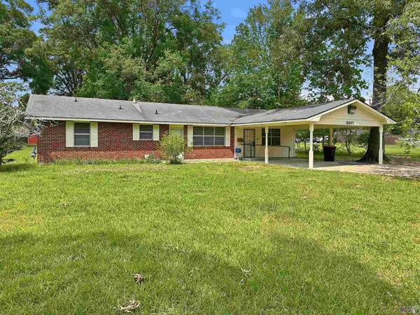 10865 White Oak Dr, Baton Rouge, LA 70815