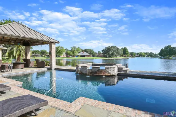 12327 Lake Sherwood Ave S, Baton Rouge, LA 70816