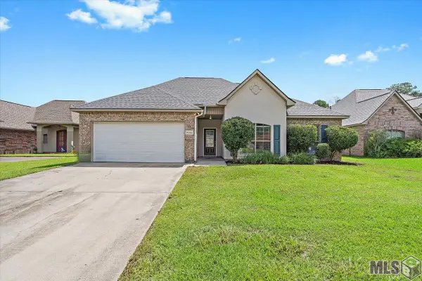 26222 Avoyelles Ave, Denham Springs, LA 70726