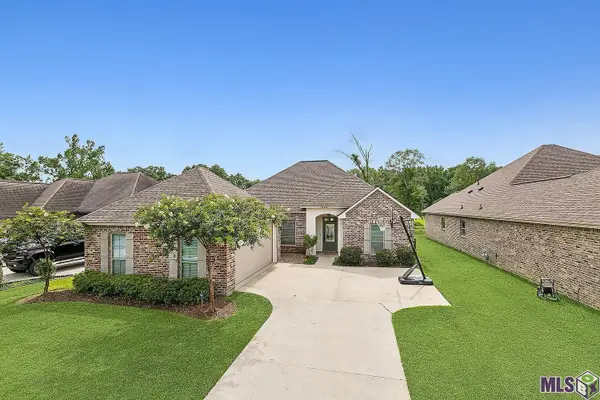 11343 Oak Run Dr, Geismar, LA 70734