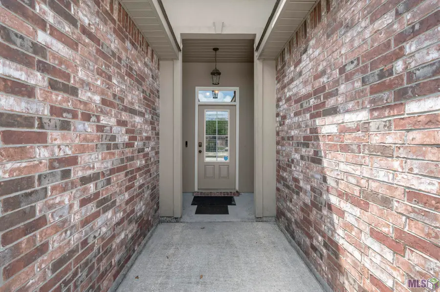 23369 Mango Dr, Denham Springs, LA 70726 - #3