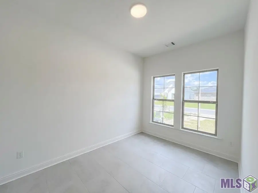 10663 Deric Ave, Denham Springs, LA 70726 - #3
