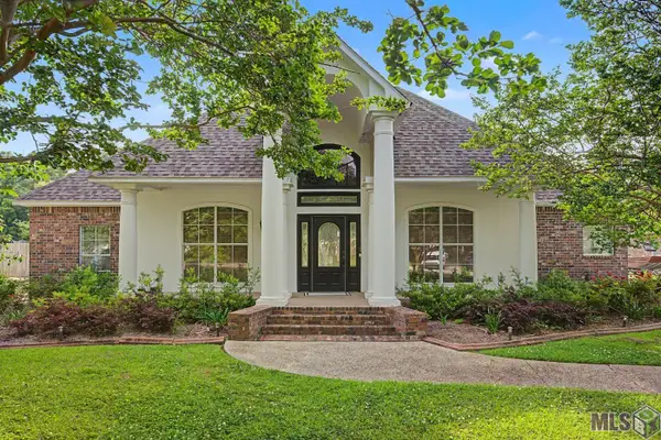 35110 Stone Castle Dr, Denham Springs, LA 70706