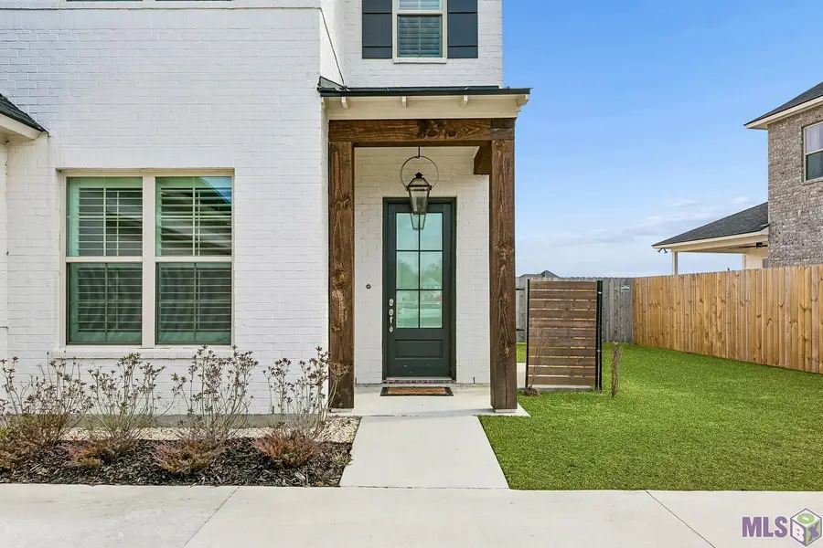 37304 Cattle Ave, Prairieville, LA 70737 - #2