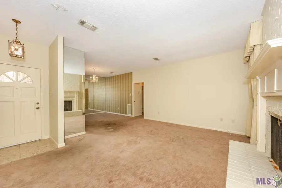 2033 W Magna Carta Pl, Baton Rouge, LA 70815 - #3