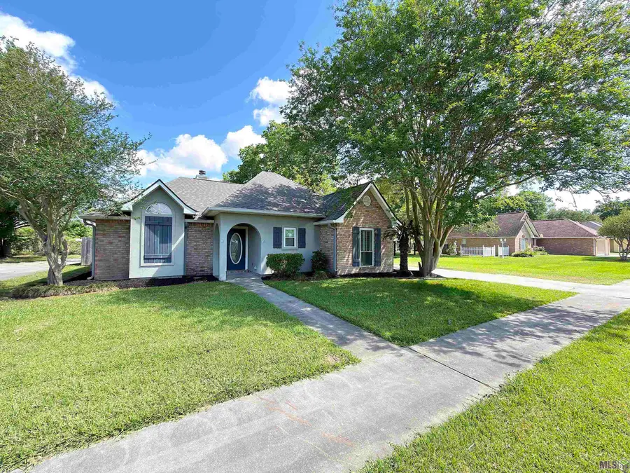 1714 John Alan St, Gonzales, LA 70737 - #2