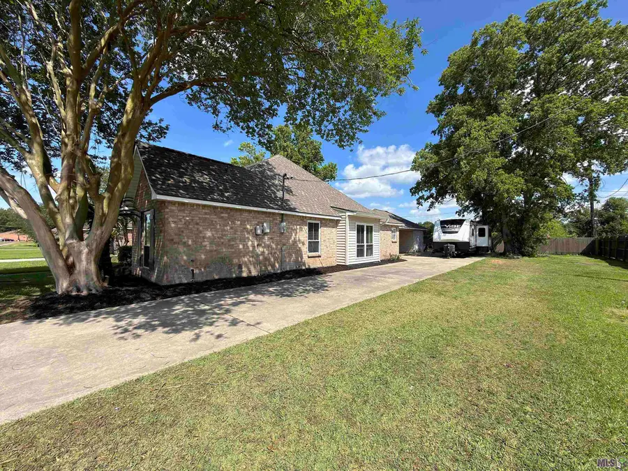 1714 John Alan St, Gonzales, LA 70737 - #3