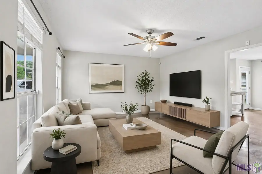 11136 Village Green Dr, Greenwell Springs, LA 70739 - #3