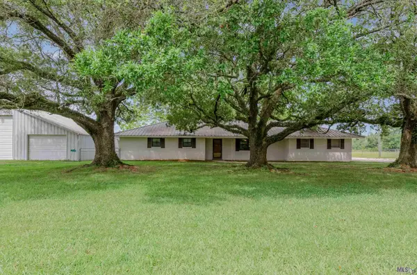 16161 Blackwater Rd, Zachary, LA 70791