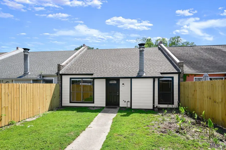 8826 Pecan Tree Dr, Baton Rouge, LA 70810 - #2