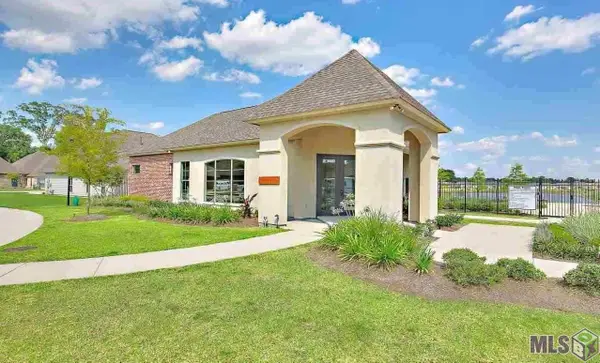 8316 Seville Ct, Baton Rouge, LA 70820