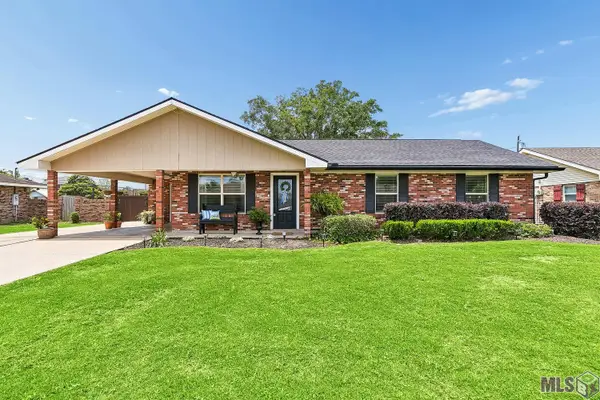 1179 Desoto Dr, Lutcher, LA 70071