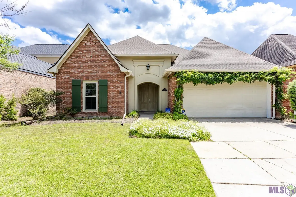 11051 Shoreline Dr, Baton Rouge, LA 70809 - #1
