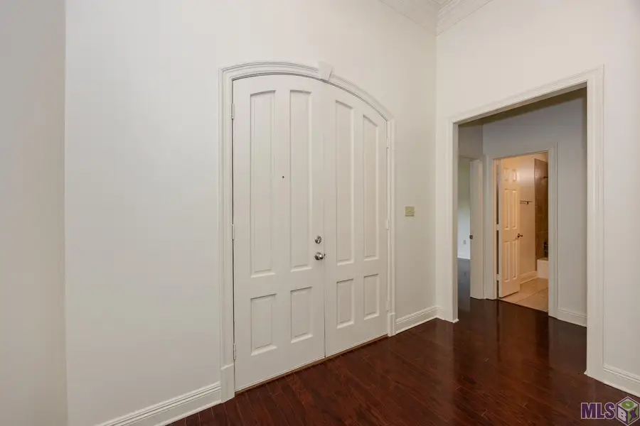 11051 Shoreline Dr, Baton Rouge, LA 70809 - #3