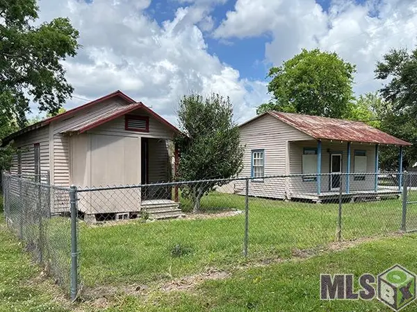 113 St Louis St, Loreauville, LA 70552