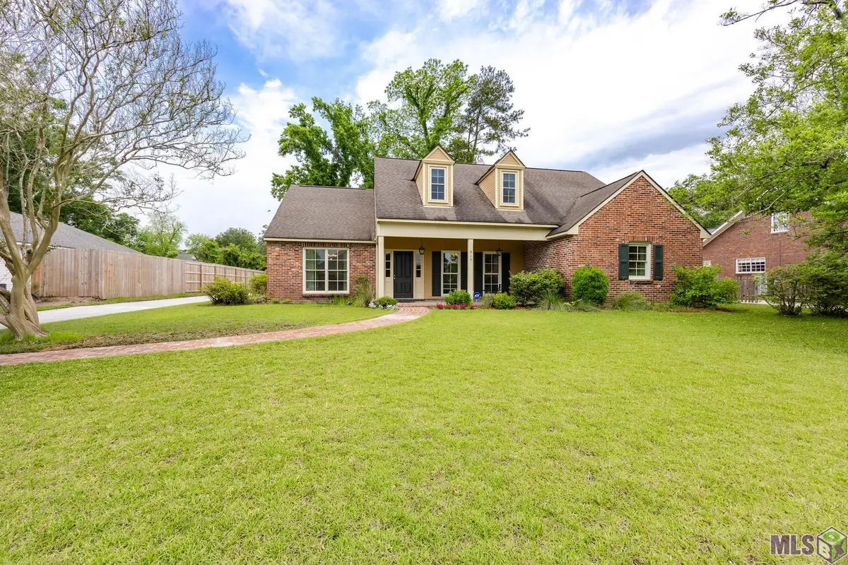 317 W Woodstone Ct, Baton Rouge, LA 70808 - #1