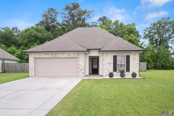 13726 Acacia Ct, Denham Springs, LA 70726