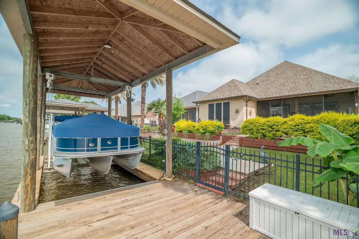 21123 Waterfront East Dr, Maurepas, LA 70449 - #1